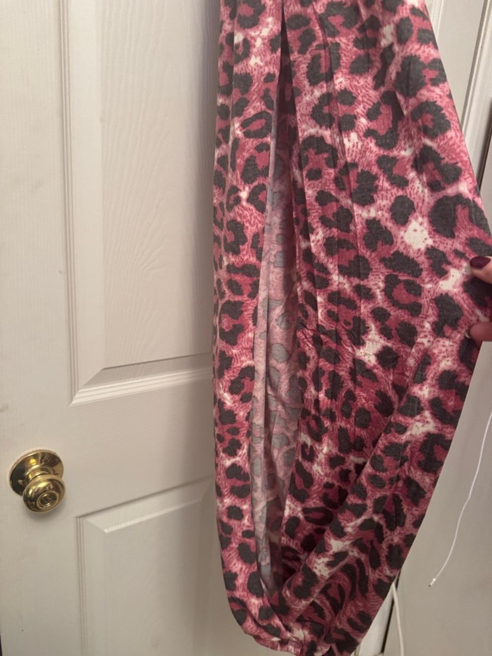 Zenana Women’s Pink Leopard Split-Side Lounge Pants with elastic - Picture 3 of 7